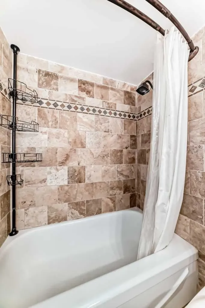 516 Cedar Crescent SW Calgary AB T3C 2Y8