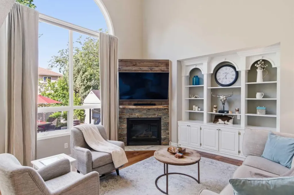 30 Mt Yamnuska Court SE Calgary AB T2Z 2Z6