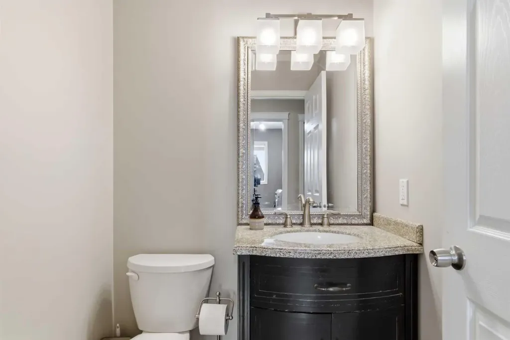 30 Mt Yamnuska Court SE Calgary AB T2Z 2Z6