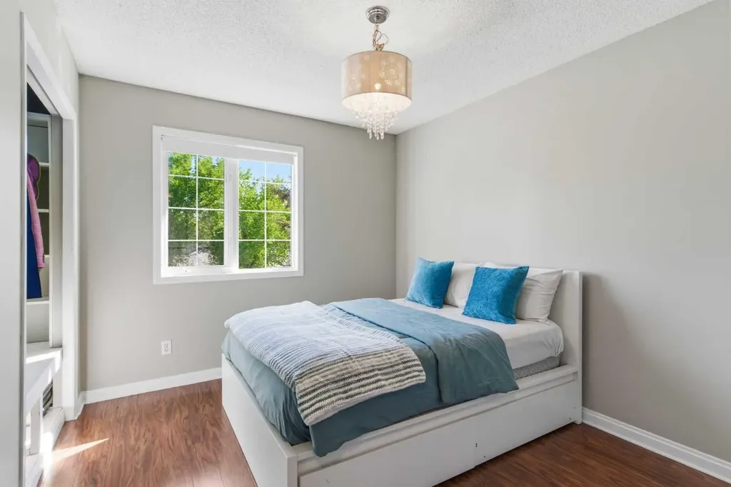 30 Mt Yamnuska Court SE Calgary AB T2Z 2Z6