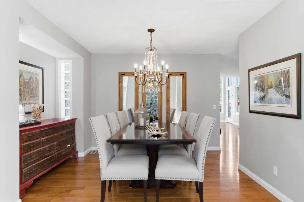 30 Mt Yamnuska Court SE Calgary AB T2Z 2Z6