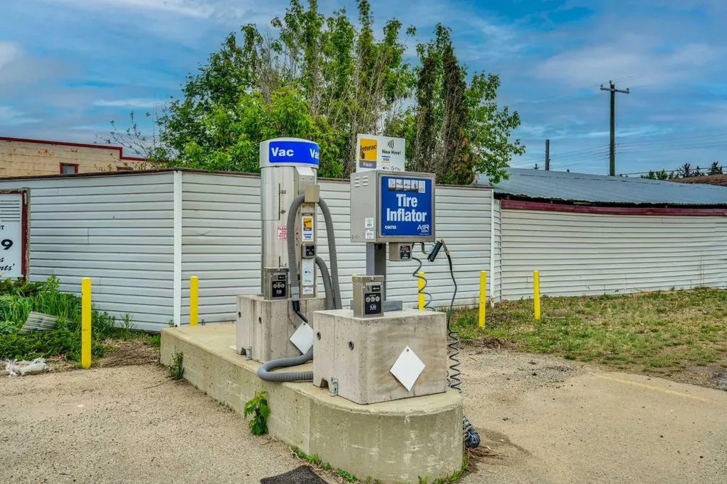 4901 Broadway Avenue Blackfalds AB T0M 0J0
