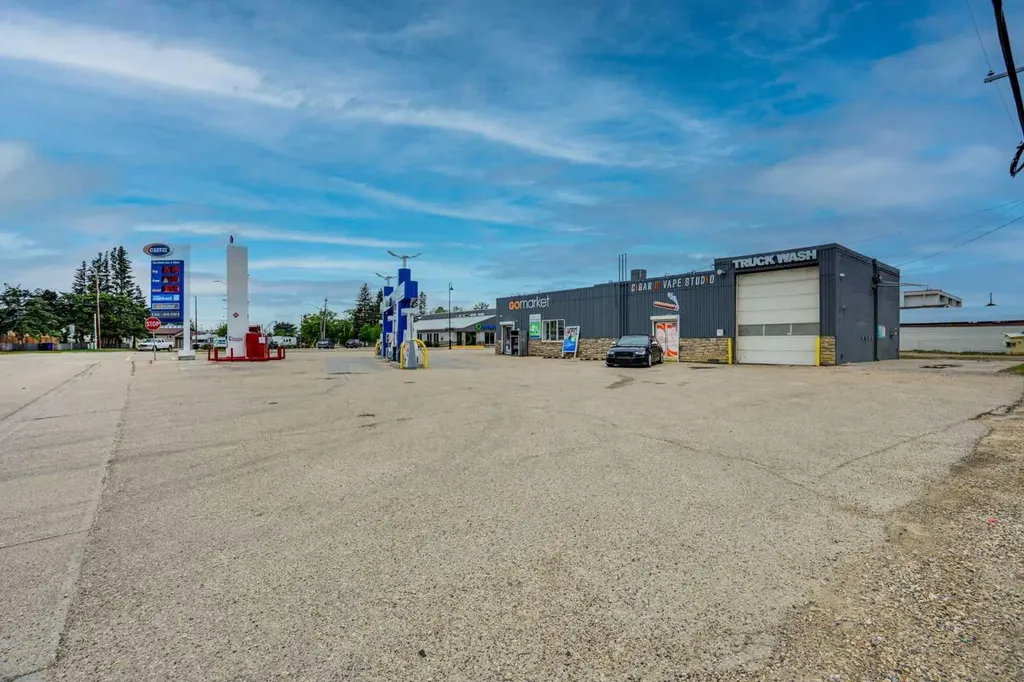 4901 Broadway Avenue Blackfalds AB T0M 0J0