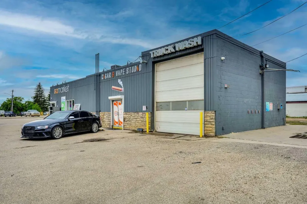 4901 Broadway Avenue Blackfalds AB T0M 0J0