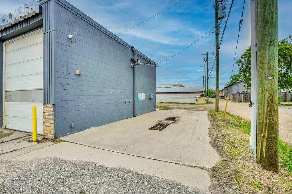 4901 Broadway Avenue Blackfalds AB T0M 0J0
