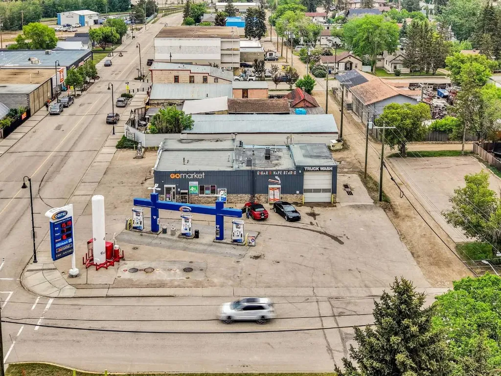 4901 Broadway Avenue Blackfalds AB T0M 0J0
