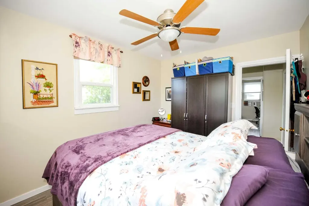 5223 46 Street Camrose AB T4V 1H4