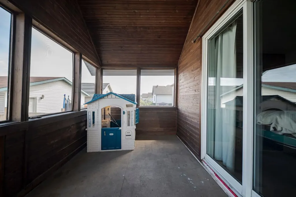 134 St. Laurent Way Fort Mcmurray AB T9K 2K2