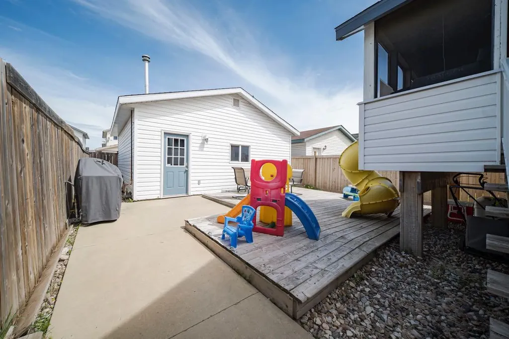 134 St. Laurent Way Fort Mcmurray AB T9K 2K2