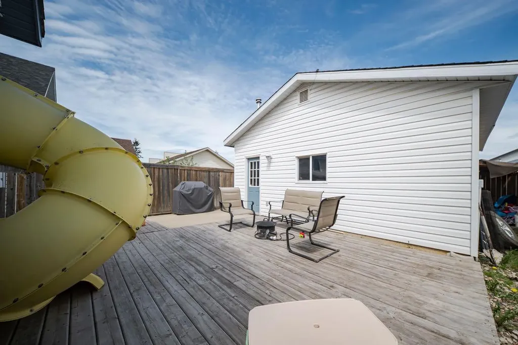 134 St. Laurent Way Fort Mcmurray AB T9K 2K2