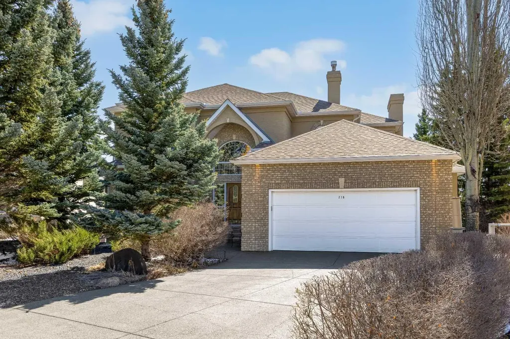216 Evergreen Heath SW Calgary AB T2Y 3B6