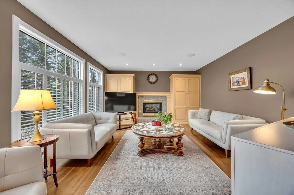 216 Evergreen Heath SW Calgary AB T2Y 3B6