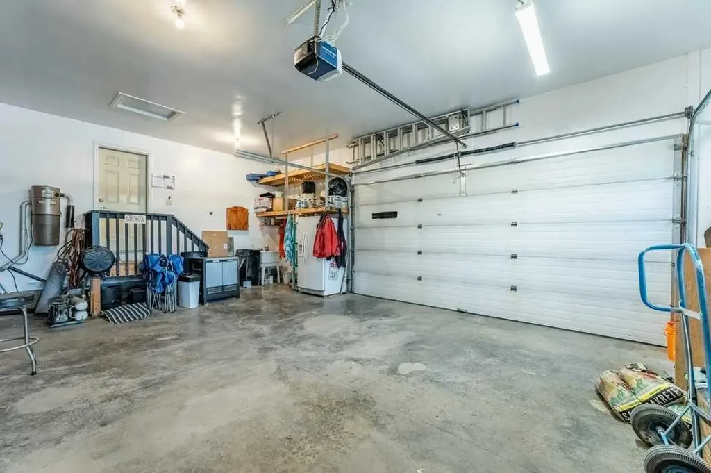 123 Valley Creek Road NW Calgary AB T3B 5W7