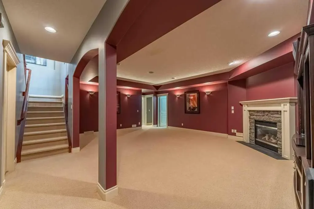 123 Valley Creek Road NW Calgary AB T3B 5W7