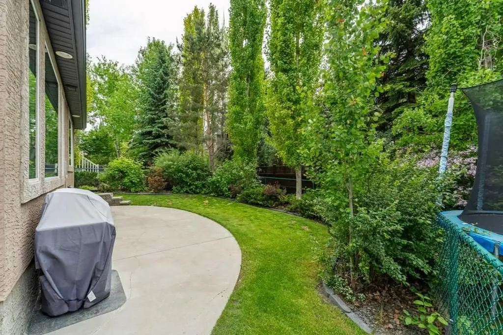 123 Valley Creek Road NW Calgary AB T3B 5W7