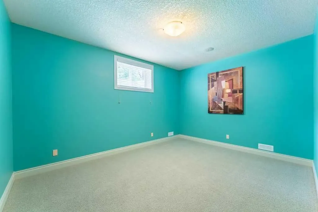 123 Valley Creek Road NW Calgary AB T3B 5W7