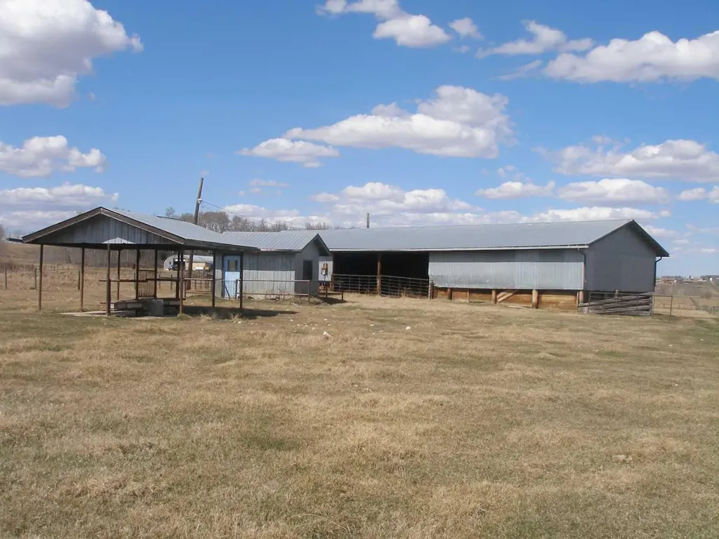 NE-35-41-3-W5 Township Road 420 Farm Rural Ponoka County AB T0C 2J0
