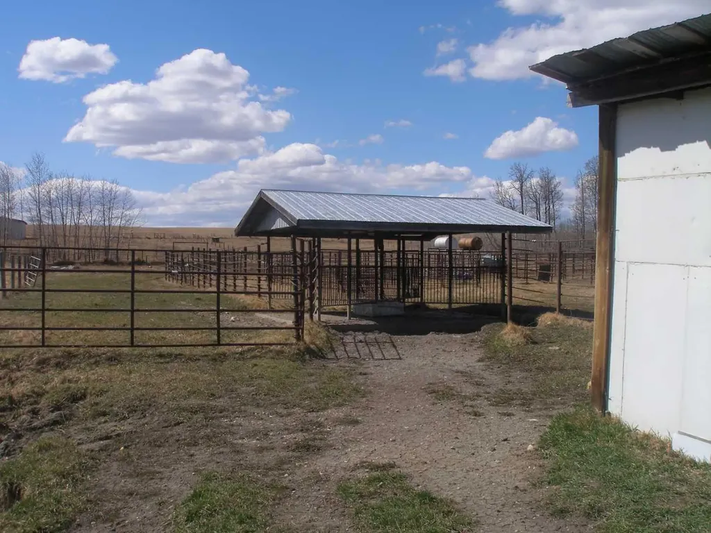 NE-35-41-3-W5 Township Road 420 Farm Rural Ponoka County AB T0C 2J0