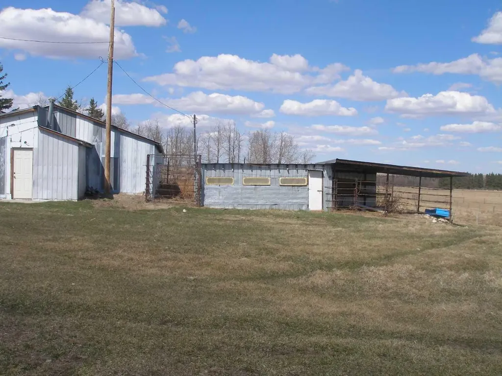 NE-35-41-3-W5 Township Road 420 Farm Rural Ponoka County AB T0C 2J0