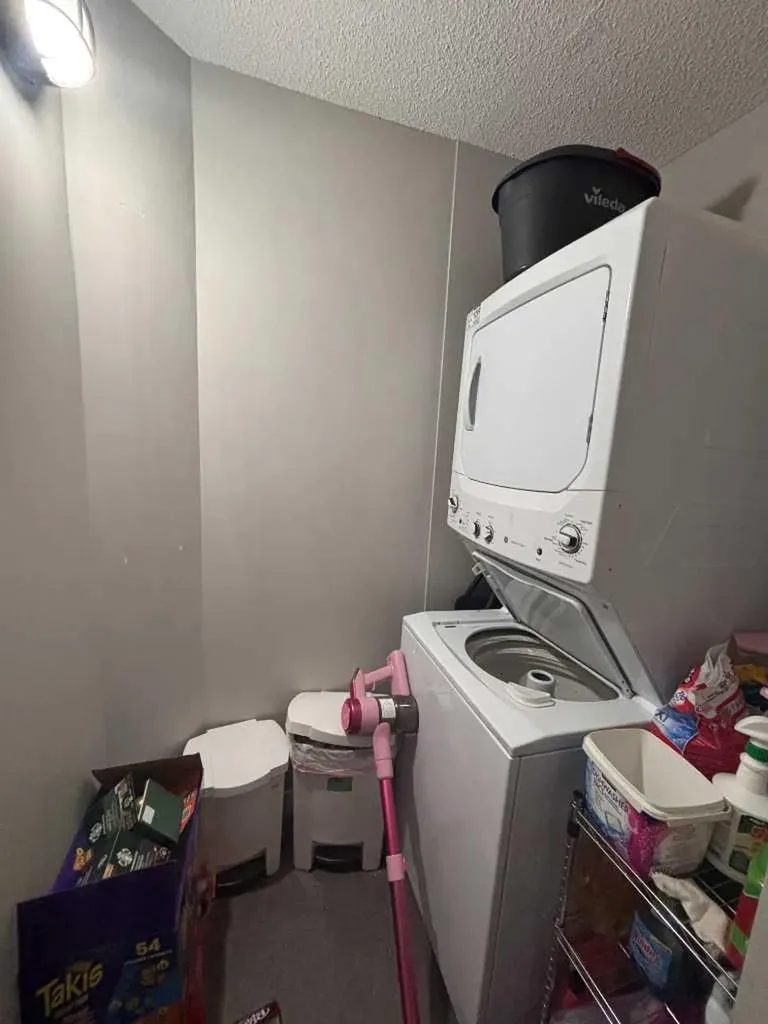 62 Carleton Road W Lethbridge AB t1k 3X5