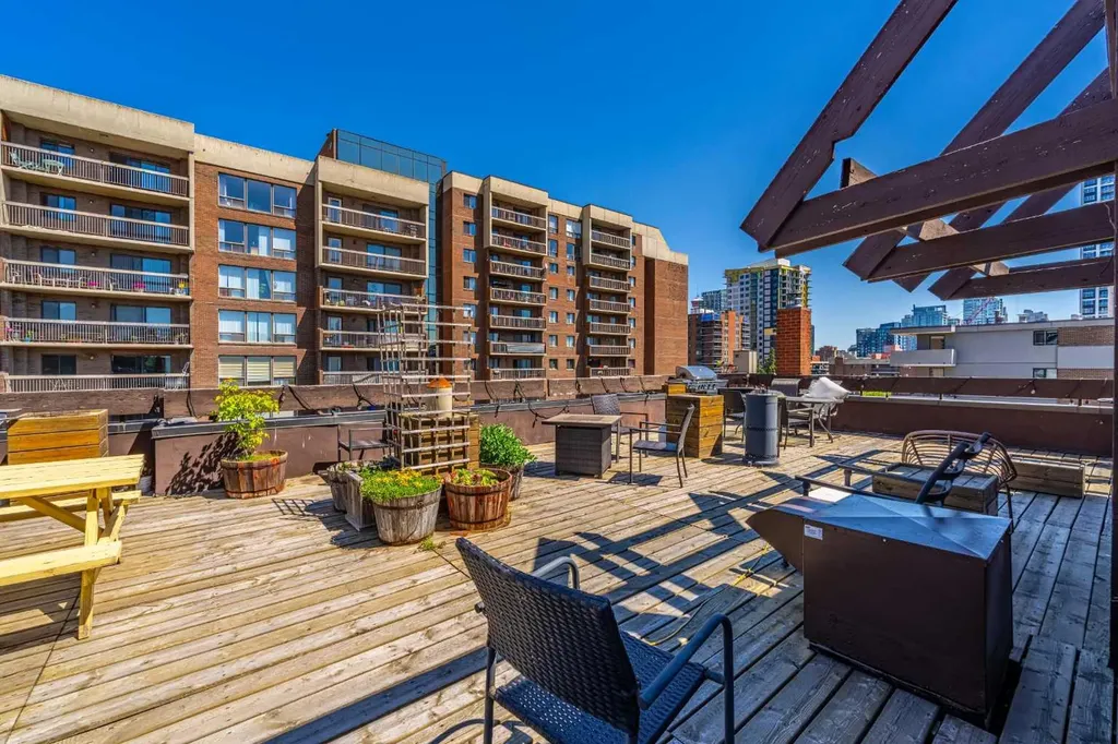 626 15 Avenue SW Calgary AB T2R 0R5