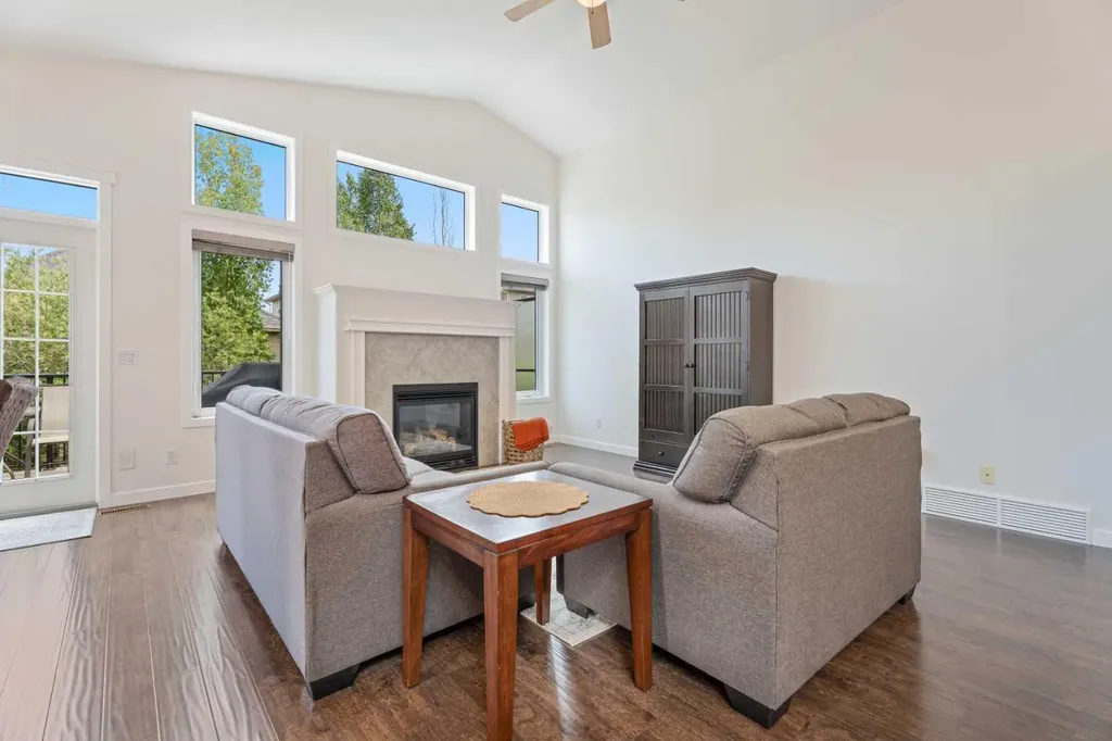 148 Cimarron Park Circle Okotoks AB T1S 2L6