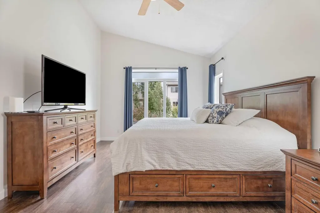 148 Cimarron Park Circle Okotoks AB T1S 2L6