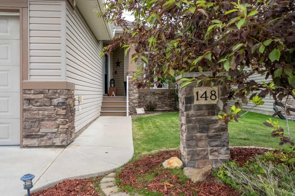 148 Cimarron Park Circle Okotoks AB T1S 2L6