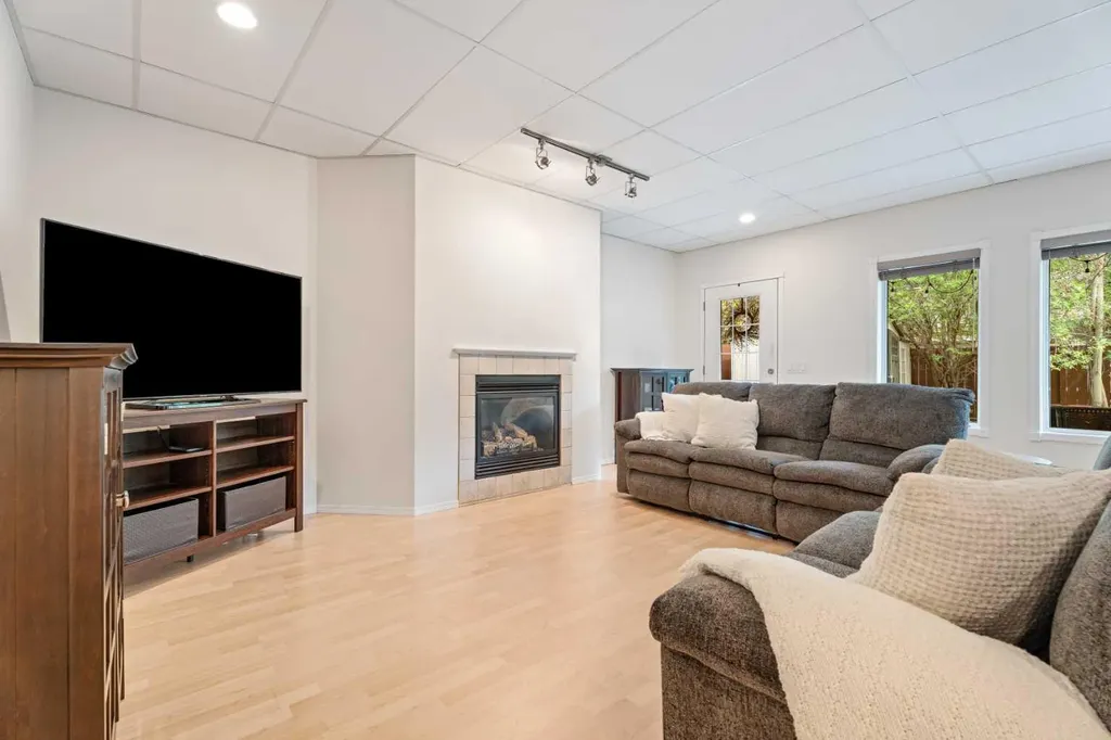 148 Cimarron Park Circle Okotoks AB T1S 2L6