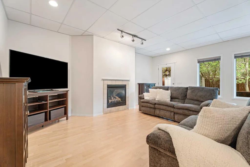 148 Cimarron Park Circle Okotoks AB T1S 2L6