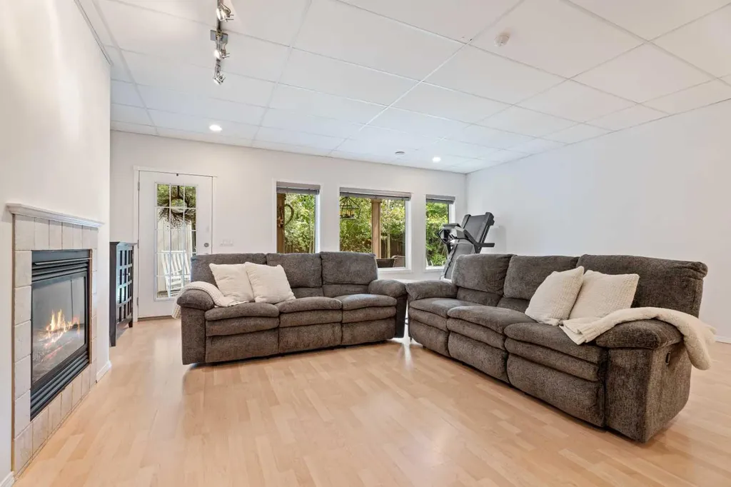 148 Cimarron Park Circle Okotoks AB T1S 2L6