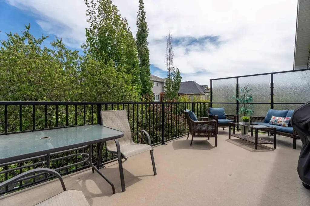 148 Cimarron Park Circle Okotoks AB T1S 2L6