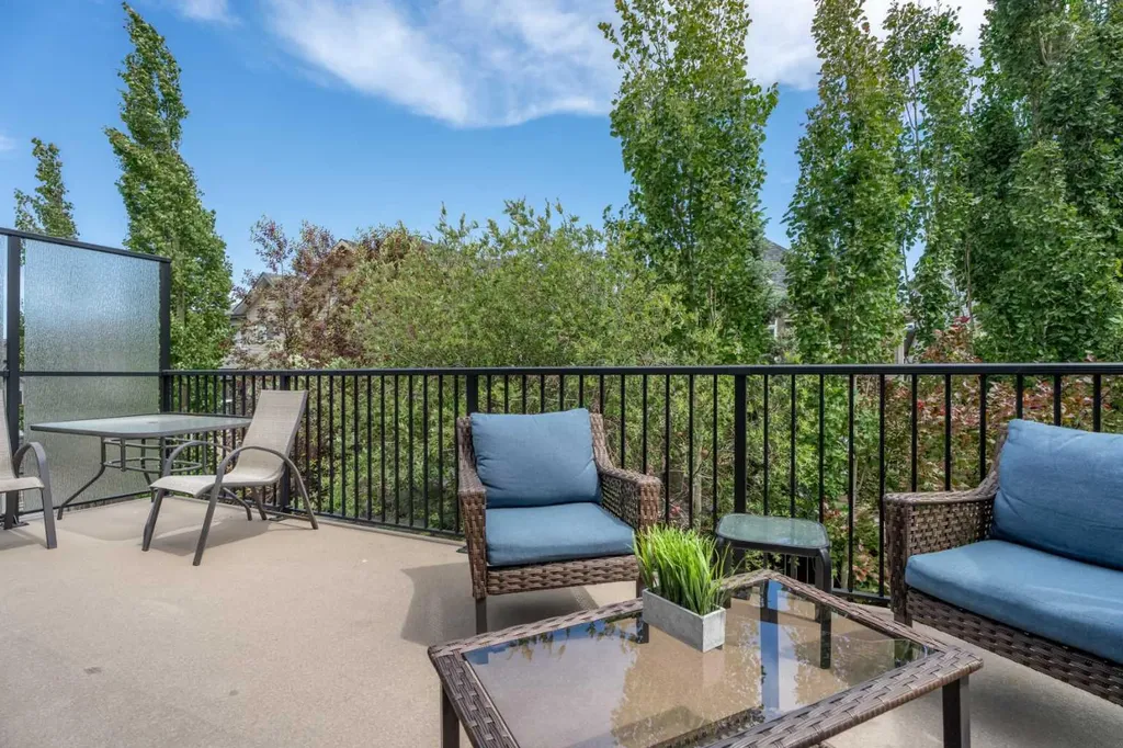 148 Cimarron Park Circle Okotoks AB T1S 2L6