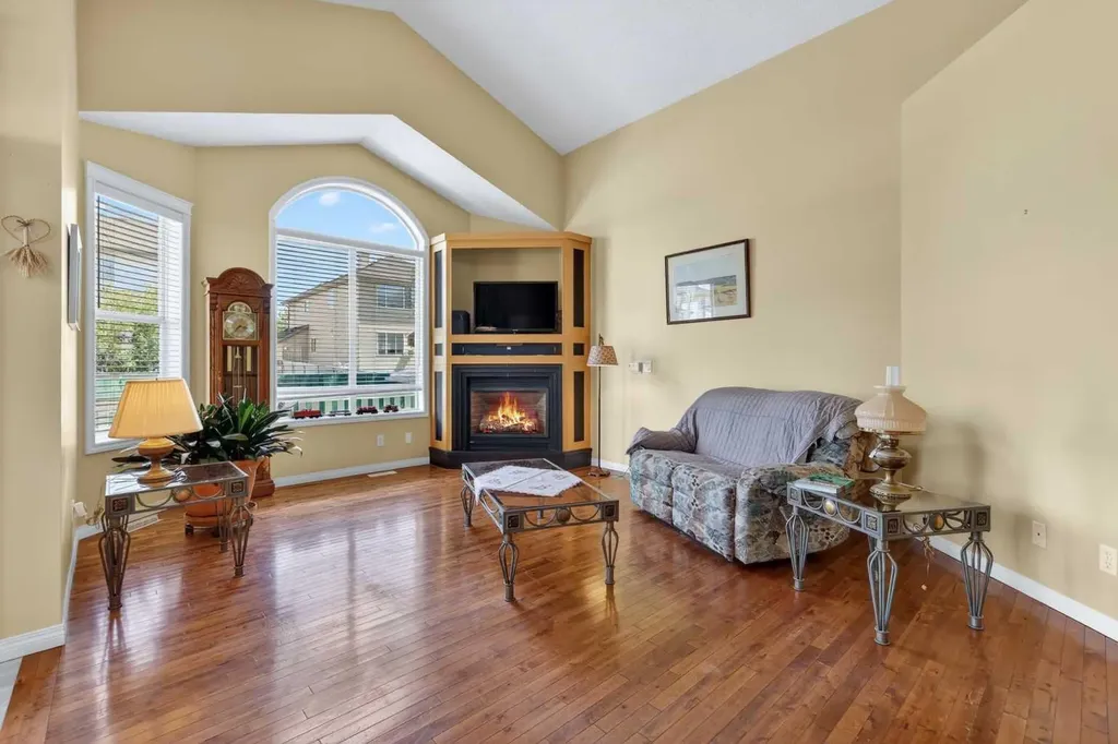 118 Invermere Drive Chestermere AB T1X 1L1