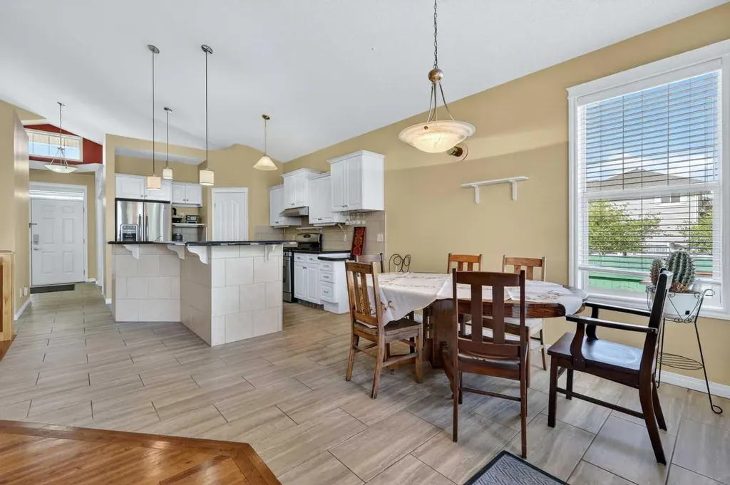 118 Invermere Drive Chestermere AB T1X 1L1