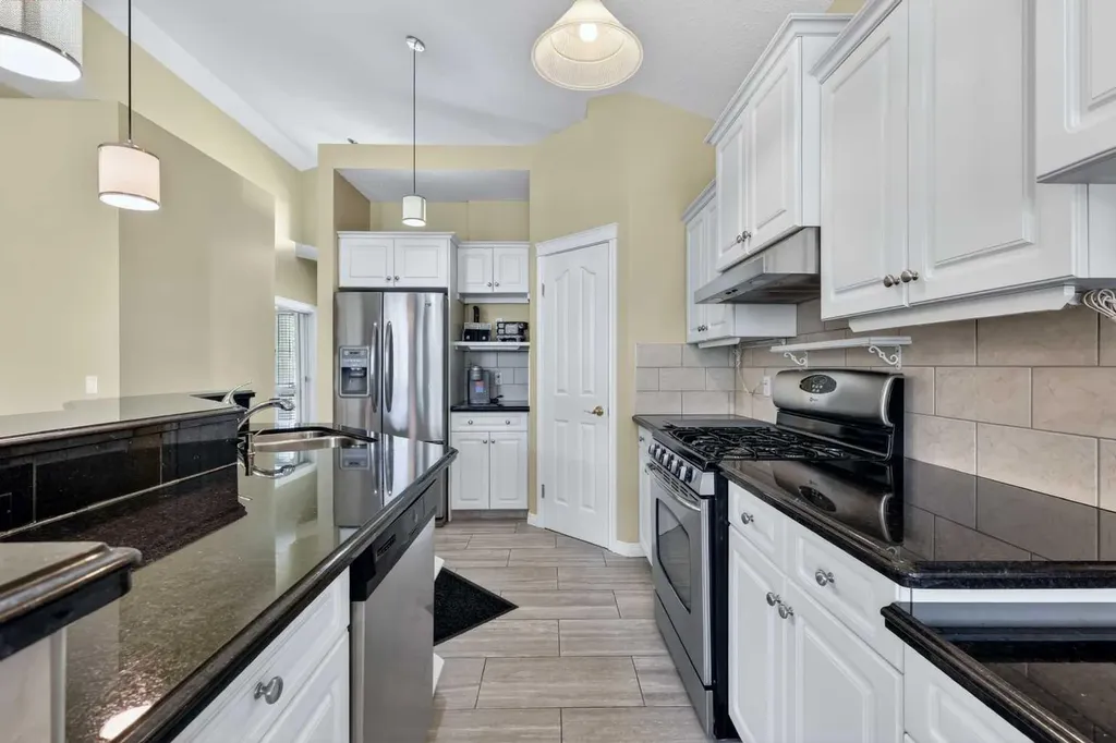 118 Invermere Drive Chestermere AB T1X 1L1