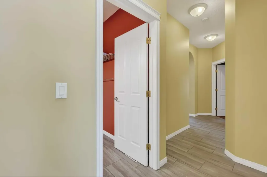 118 Invermere Drive Chestermere AB T1X 1L1