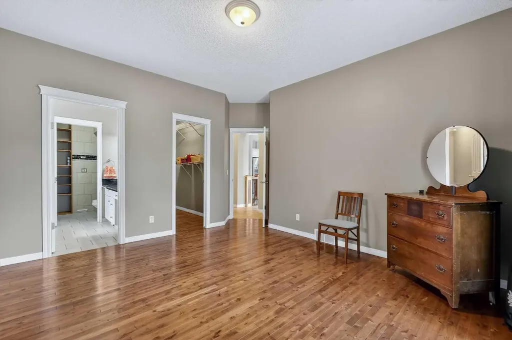 118 Invermere Drive Chestermere AB T1X 1L1