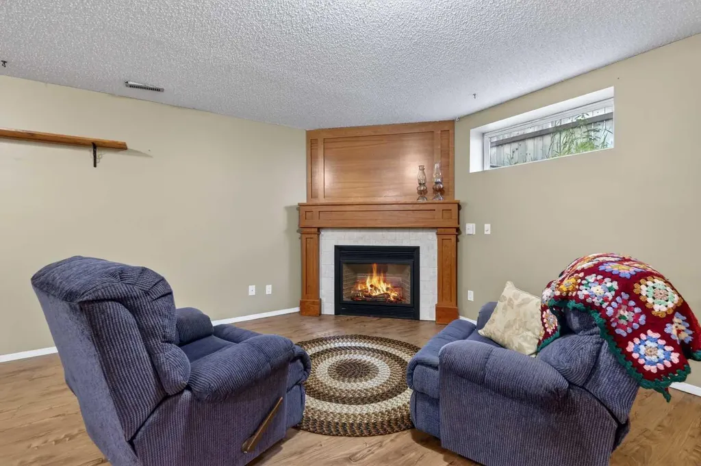 118 Invermere Drive Chestermere AB T1X 1L1