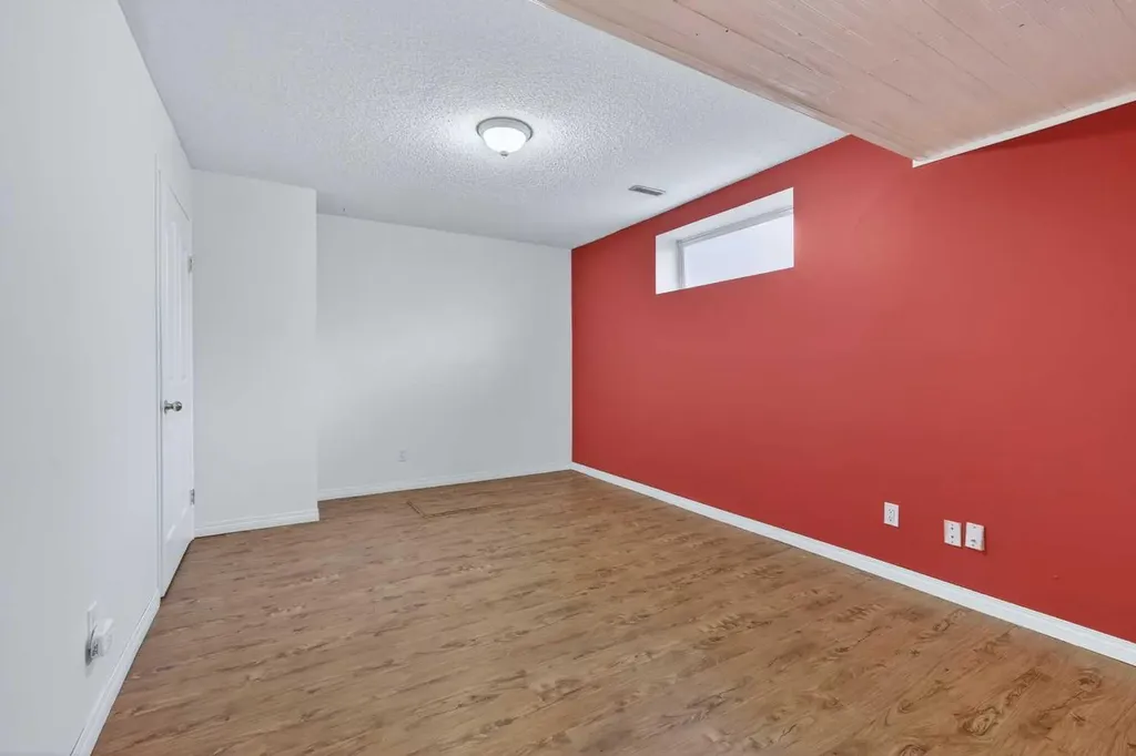 118 Invermere Drive Chestermere AB T1X 1L1