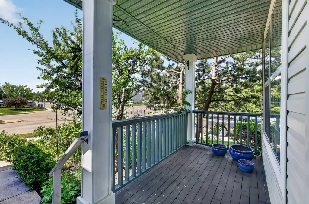 118 Invermere Drive Chestermere AB T1X 1L1