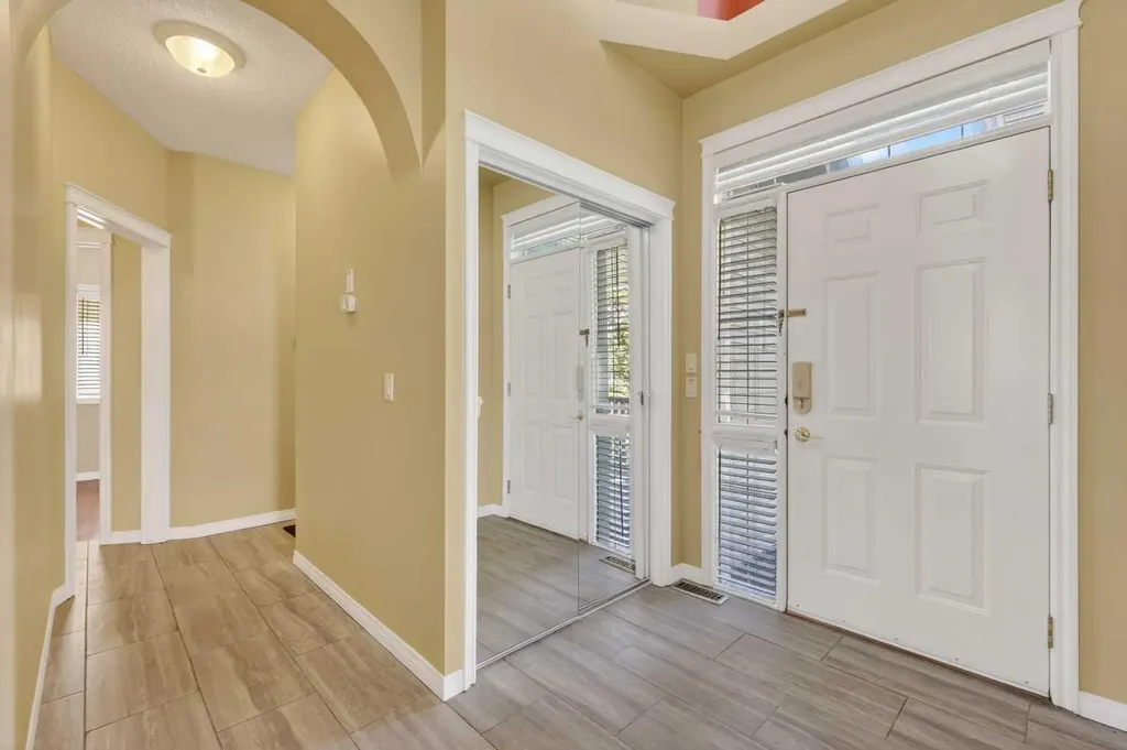 118 Invermere Drive Chestermere AB T1X 1L1