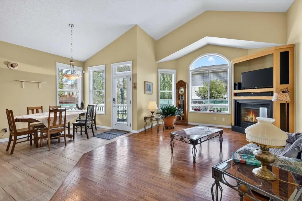 118 Invermere Drive Chestermere AB T1X 1L1