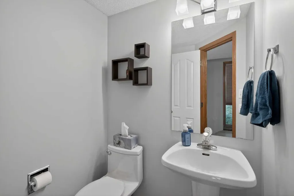 84 Hidden Spring Close NW Calgary AB T3A 5K2