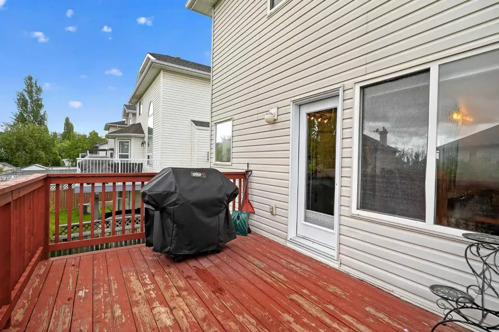 84 Hidden Spring Close NW Calgary AB T3A 5K2