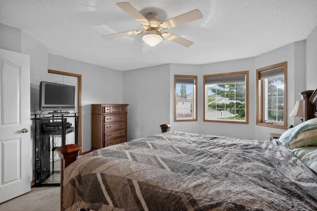 84 Hidden Spring Close NW Calgary AB T3A 5K2