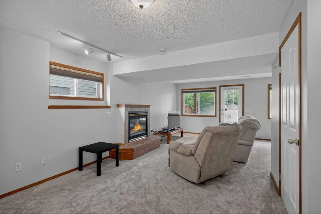 84 Hidden Spring Close NW Calgary AB T3A 5K2