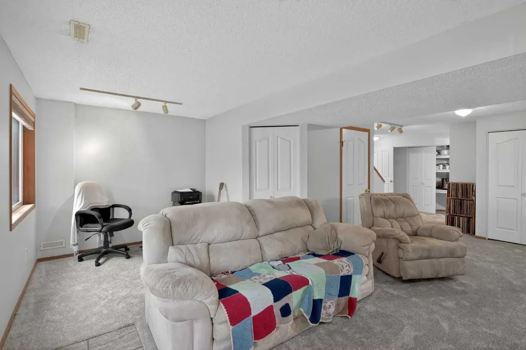 84 Hidden Spring Close NW Calgary AB T3A 5K2