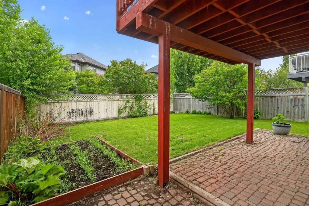 84 Hidden Spring Close NW Calgary AB T3A 5K2