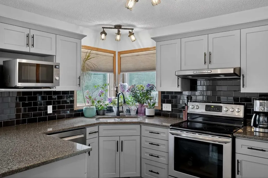 84 Hidden Spring Close NW Calgary AB T3A 5K2